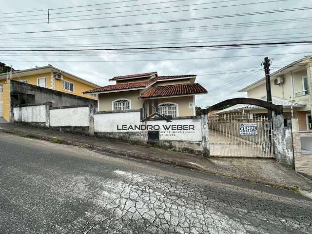 Casa bem ampla - 3 Quartos - Suíte - Real Parque - São José/SC