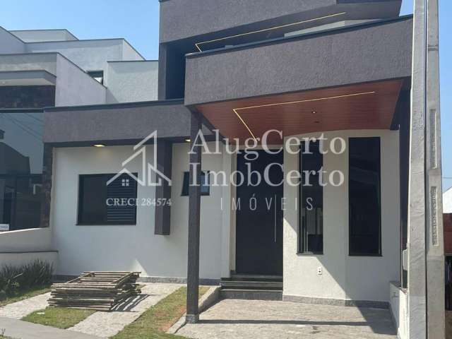 Casa no Residencial Horto Florestal Villagio com 3 dorms. sendo 1 suíte, 122m² AC, Piscina.