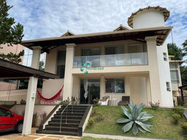 Casa em condominío com 6 quartos á venda