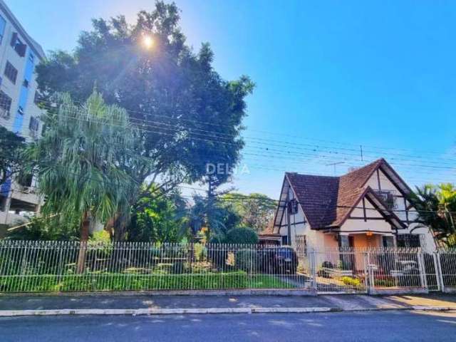 Casa com 3 Dormitórios sendo uma suíte, Bairro; Rio Branco, 193,37m2, á venda por R$ 1.300.000,00 reais