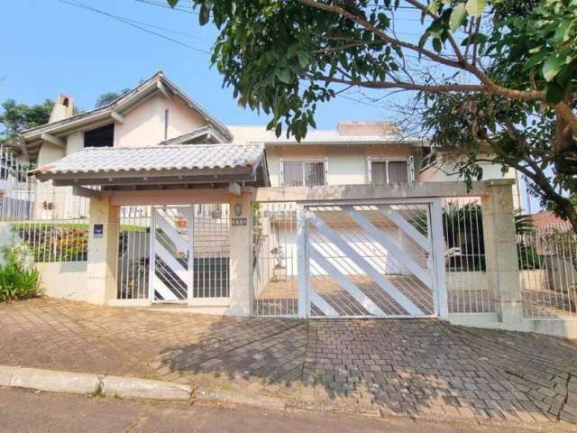 Casa com 3 Dormitórios sendo uma suíte, Bairro; Boa Vista, 281m2, á venda por R$ 995.000,00 reais!!!