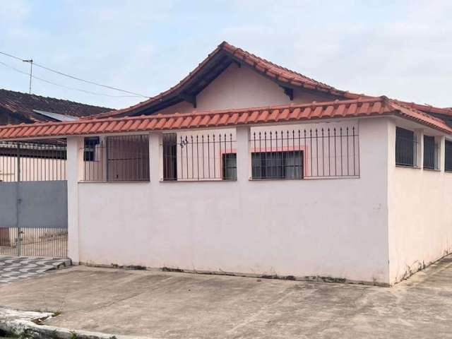 Casa para Venda em Praia Grande, Maracanã, 2 dormitórios, 2 banheiros, 4 vagas