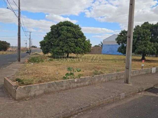 Terreno plano e de esquina no jardim maracanã