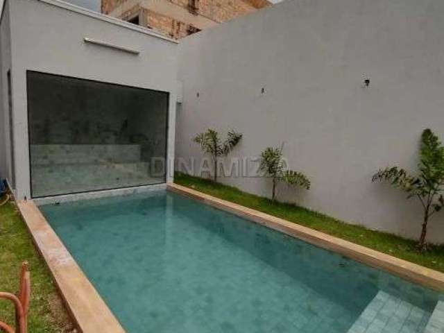 Excelente casa em condomínio fechado