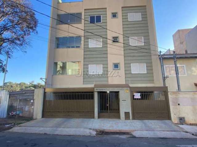 Apartamento com 4 quartos à venda na Rua Olívio Nascimento, Jardim Santa Inez, Uberaba por R$ 790.000