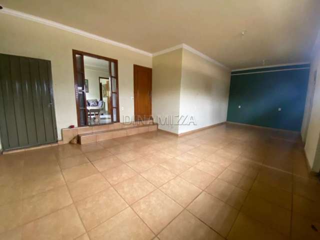 Casa comercial para alugar na Rua dos Eucaliptos, Estados Unidos, Uberaba, 207 m2 por R$ 2.500