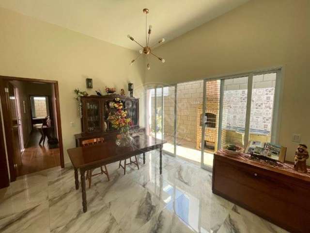 Casa venda 3 quartos Condomínio Jardim Guarujá 180m²