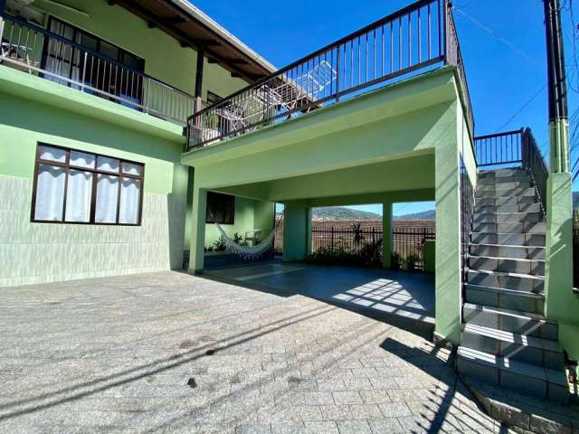 Casa para Venda em Blumenau, Garcia, 3 dormitórios, 1 suíte, 2 banheiros, 2 vagas