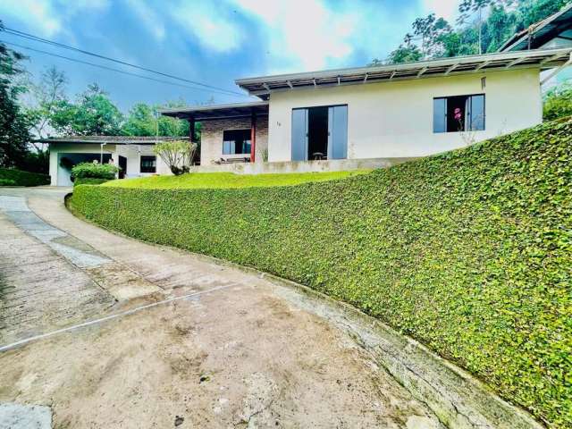 Casa para Venda em Blumenau, Ponta Aguda, 3 dormitórios, 1 banheiro, 1 vaga