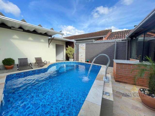 Casa com 3 dormitórios com piscina  à venda, 180 m² por R$ 780.000 - Água Verde - Blumenau/SC