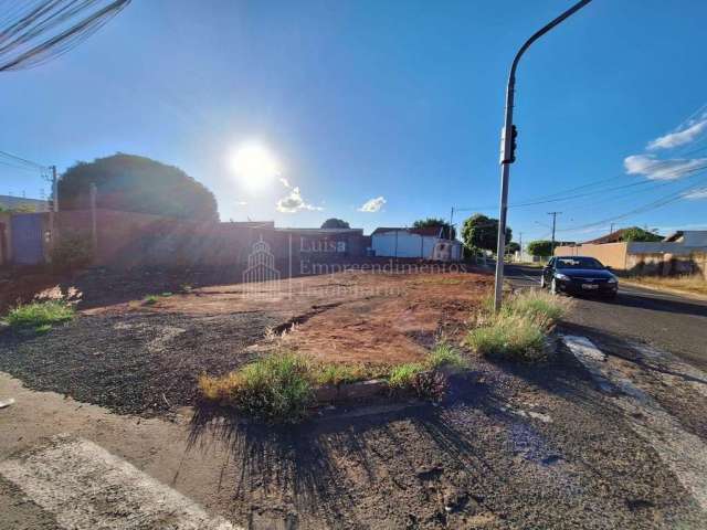 Terreno de esquina à venda, Vila Taveirópolis, CAMPO GRANDE - MS