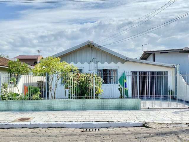 Casa no bairro cordeiros, Cordeiros, Itajaí - SC