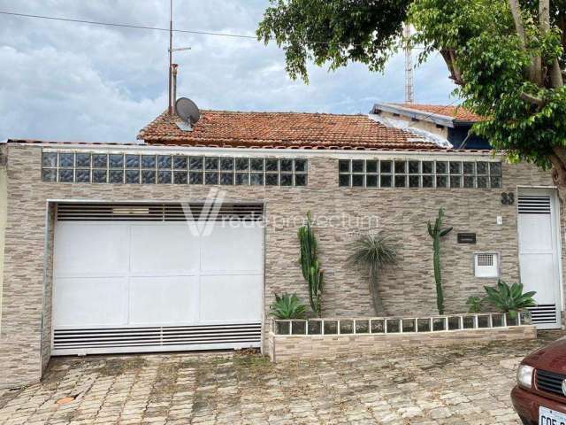 Casa com 3 quartos à venda na Rua Cadete João Teixeira, 33, Vila Teixeira, Campinas, 170 m2 por R$ 490.000