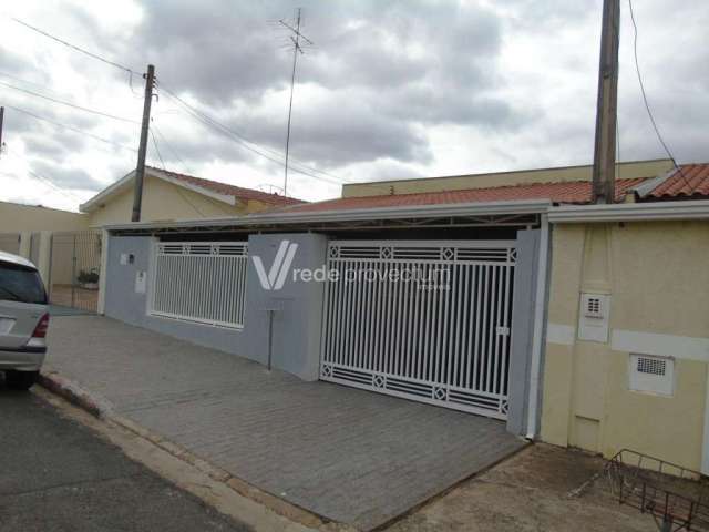 Casa com 2 quartos à venda na Rua Orlando Randi, 43, Vila Lemos, Campinas, 269 m2 por R$ 580.000