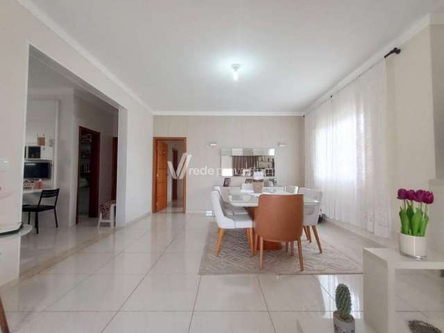 Casa com 3 quartos à venda na Rua Vereador Fernando Spadaccia, 175, Jardim das Palmeiras, Valinhos, 159 m2 por R$ 990.000