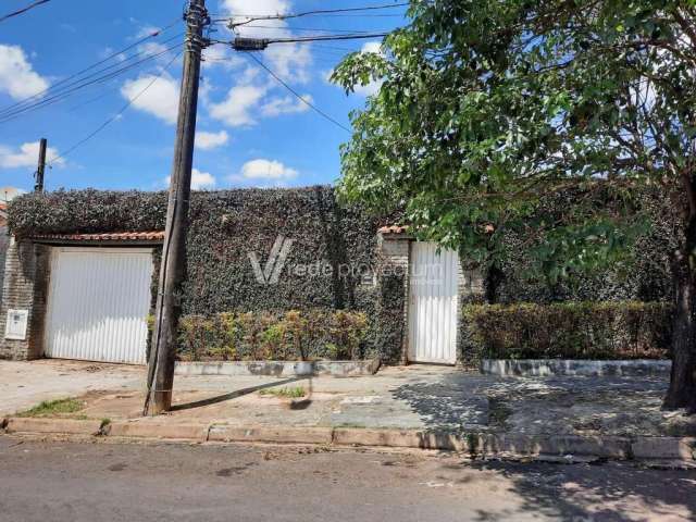 Casa com 3 quartos à venda na Rua Luís Paolieri, 278, Parque São Quirino, Campinas, 195 m2 por R$ 700.000