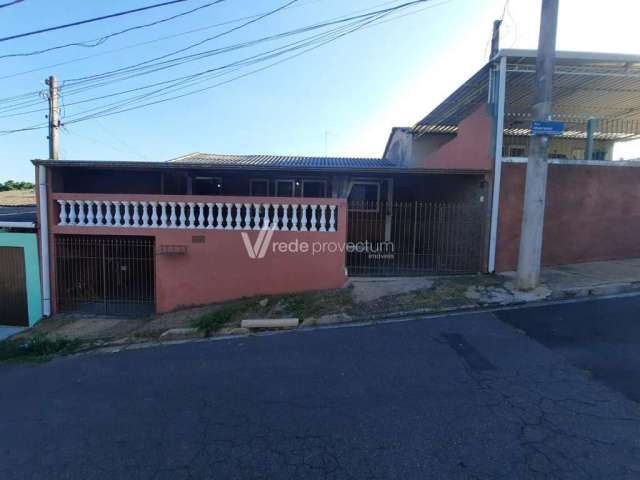 Casa com 3 quartos à venda na Alfredo Honorio, 11, Jardim das Figueiras, Valinhos, 190 m2 por R$ 450.000