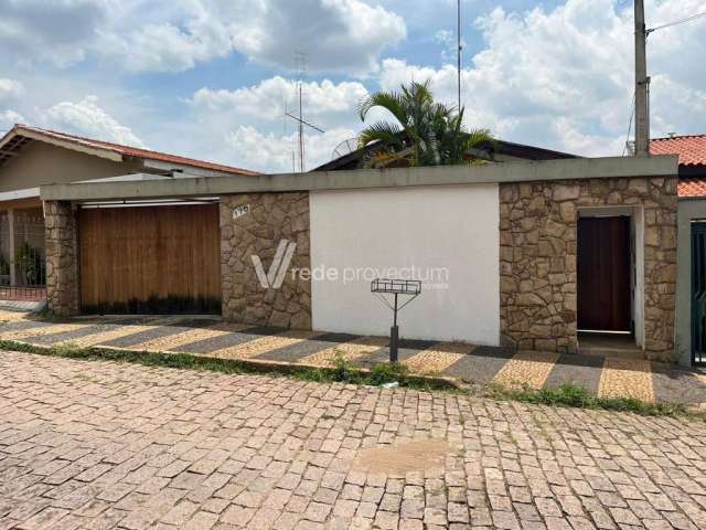 Casa com 3 quartos à venda na General Osório, 176, Vila Martina, Valinhos, 172 m2 por R$ 795.000