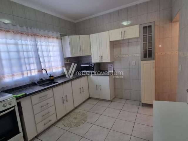 Casa com 3 quartos à venda na Vila Aeroporto, Campinas , 200 m2 por R$ 470.000