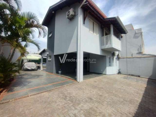 Casa com 3 quartos à venda na João Mezalira, 09, Vila Mimosa, Campinas, 230 m2 por R$ 850.000