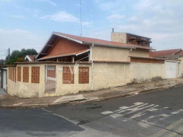 Casa com 2 quartos à venda na Açor, 25, Vila Padre Manoel de Nóbrega, Campinas, 163 m2 por R$ 450.000