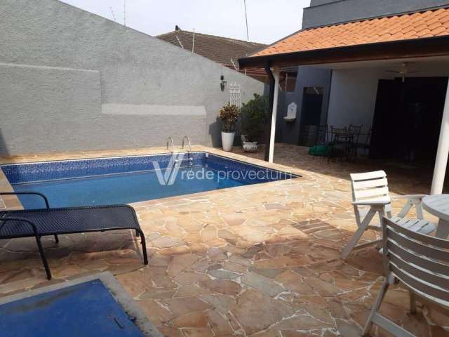 Casa com 5 quartos à venda na Vila Brandina, Campinas , 240 m2 por R$ 880.000