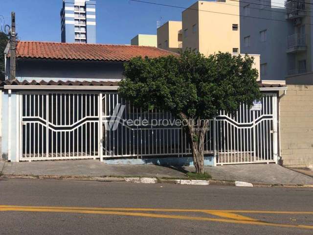 Casa com 3 quartos à venda na Sebastião Barbarini, 20, Jardim São Pedro, Valinhos, 236 m2 por R$ 450.000