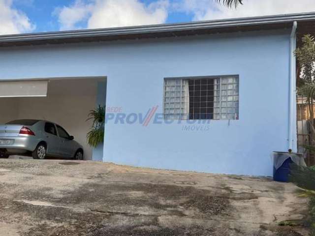 Casa com 4 quartos à venda na Rua Gregório Cristino de Paula, 72, Parque São Quirino, Campinas, 170 m2 por R$ 600.000