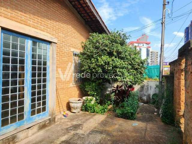 Casa com 4 quartos à venda na Rua Dona Ester Nogueira, 247, Vila Nova, Campinas, 310 m2 por R$ 598.000