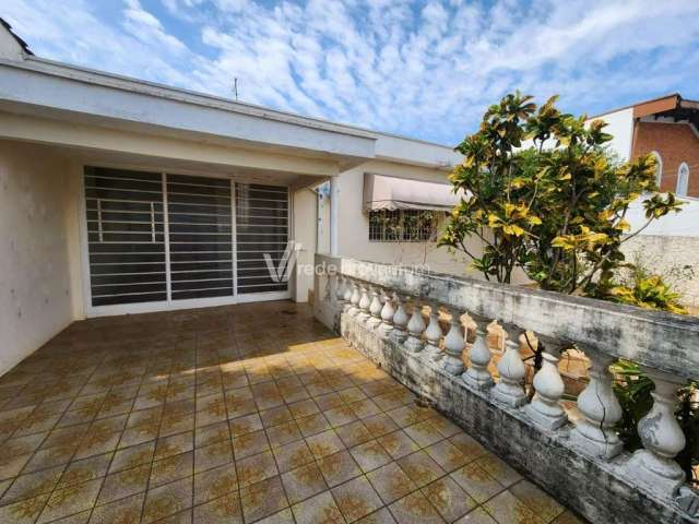 Casa com 2 quartos à venda na Rua Doutor Philemon de Cuvillon, 211, Jardim dos Oliveiras, Campinas, 154 m2 por R$ 450.000