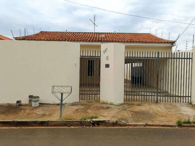 Casa com 3 quartos à venda na Rua Araguaia, Iporã, Araçatuba, 157 m2 por R$ 290.000