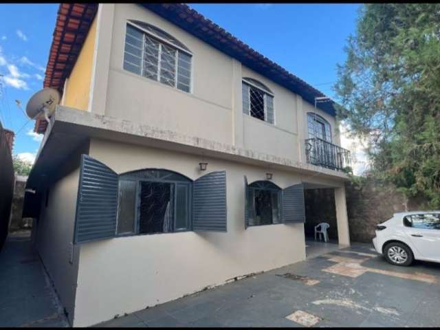 A&m imoveis vende exelente casa no arapoangas