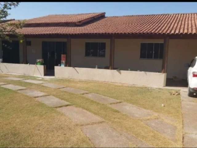 A&m imoveis vende exelente casa com quintal gigante