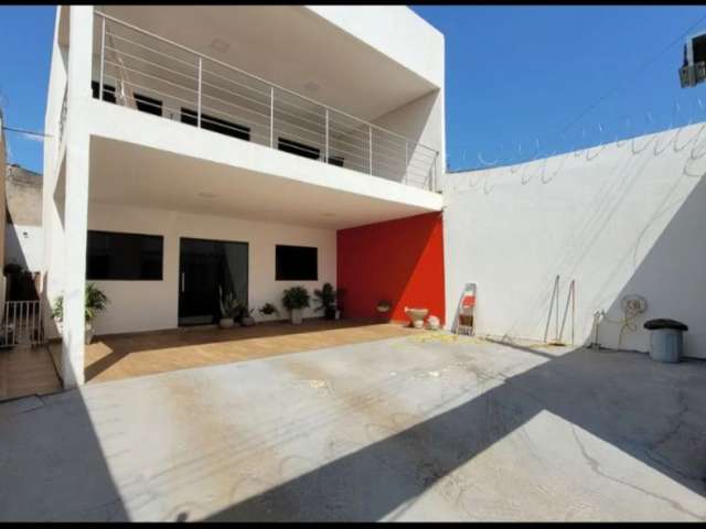 A&m imoveis vende maravilhosa casa no setor de mansoes com projeto arrojado