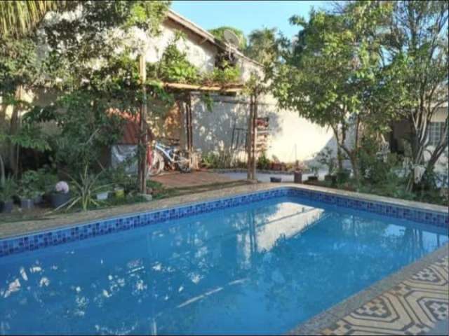 A&m imoveis vende exelente casa em condominio regularizado e fechado