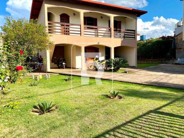 Casa com 3 dormitórios à venda, 447 m² por R$ 1.500.000,00 - Lourdes - Conselheiro Lafaiete/MG