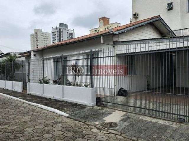 Casa com 3 quartos à venda no Centro, Itajaí , 180 m2 por R$ 1.100.000