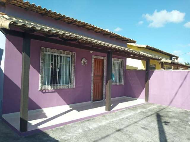 Casa para Venda em Cabo Frio, Florestinha, 2 dormitórios, 1 banheiro, 2 vagas