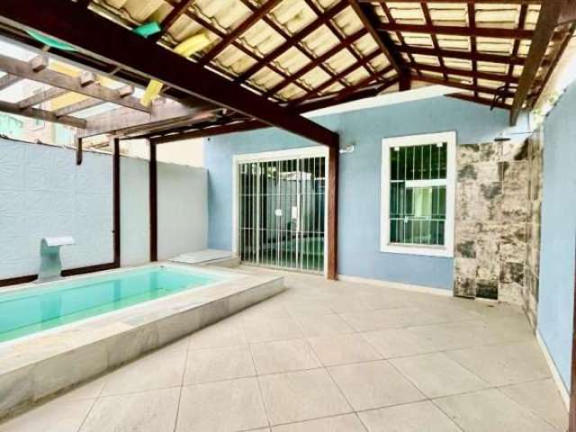 Casa com 3 dormitórios à venda, 300 m² por R$ 479.000,00 - Extensão do Bosque - Rio das Ostras/RJ