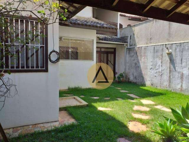 Casa com 3 dormitórios para alugar, 150 m² por R$ 8.000,00/mês - Cavaleiros - Macaé/RJ