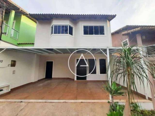 Casa com 3 dormitórios à venda, 143 m² por R$ 750.000,00 - Granja dos Cavaleiros - Macaé/RJ