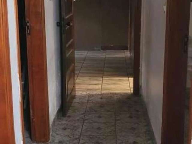 Casa com 4 quartos à venda na Tocantinópolis, 2, Vila Rio de Janeiro, Guarulhos por R$ 700.000