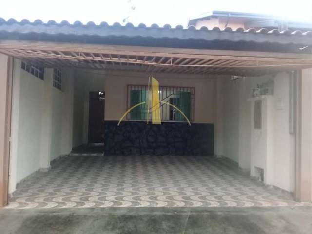 Linda casa com 03 dormitórios