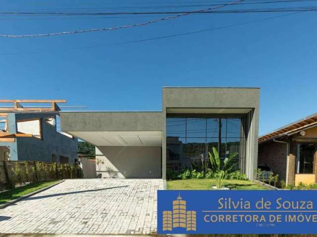 Casa Finamente Mobiliada 3 Suítes e Piscina