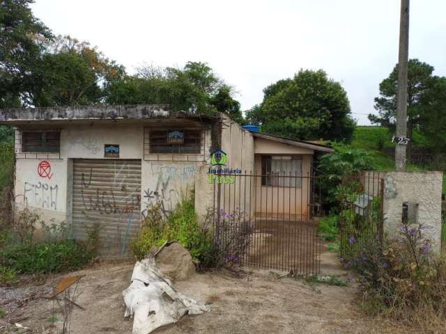 Casa com 3 quartos à venda no Cajuru, Curitiba  por R$ 180.000