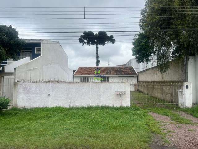 Casa com 3 quartos para alugar no Boqueirão, Curitiba  por R$ 3.000