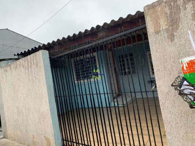 Casa com 3 quartos à venda no Cajuru, Curitiba  por R$ 185.000