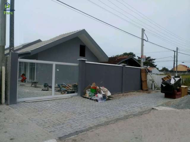 Casa com 2 quartos à venda no Balneário Leblon, Pontal do Paraná  por R$ 320.000