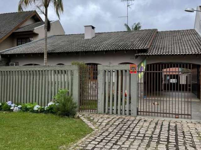 Casa com 6 quartos à venda no Cajuru, Curitiba  por R$ 1.450.000