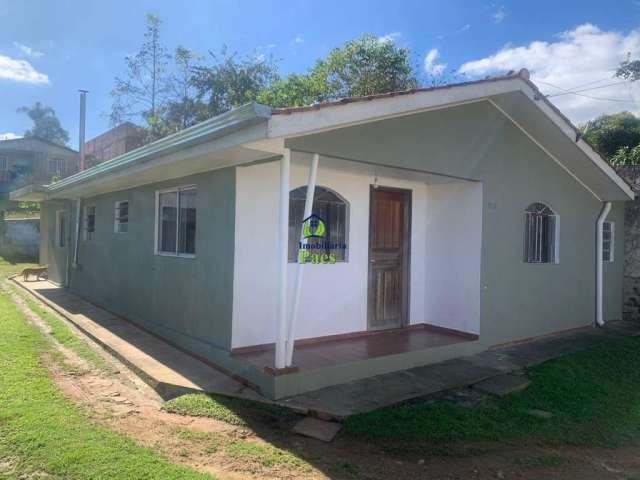 Casa com 3 quartos à venda na Vila Gilcy, Campo Largo  por R$ 310.000